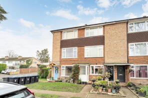 2, Beech Grove, Addlestone KT15 1QQ