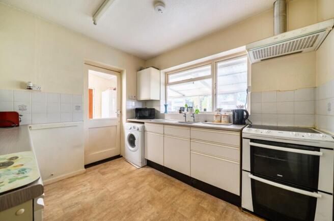 Prestbury Drive, Warminster, BA12 photo 4