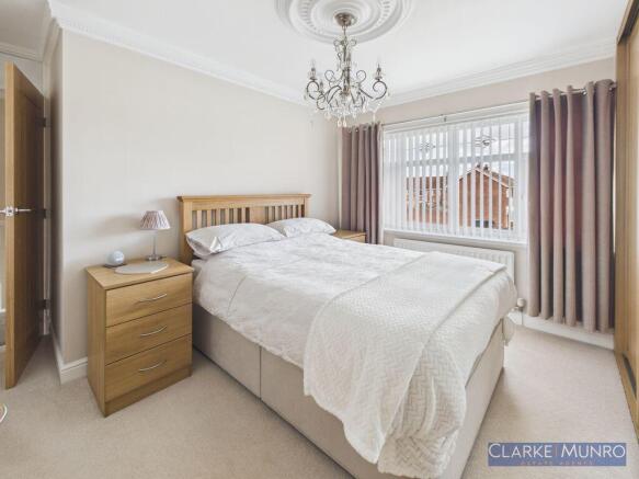 3 bed Terraced for sale Image 12