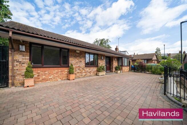 Hazelgreen Close-1.jpg