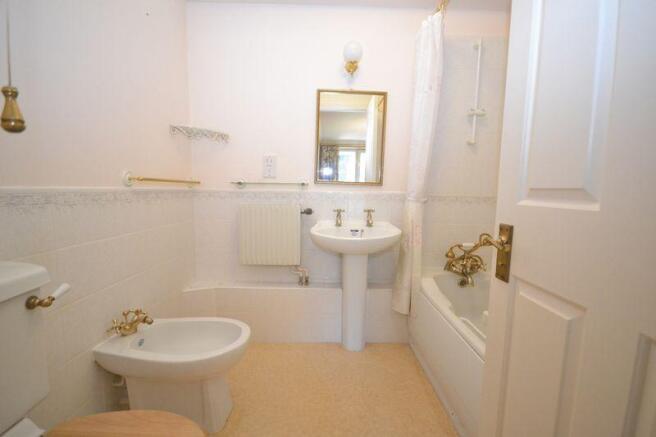 En Suite Bathroom