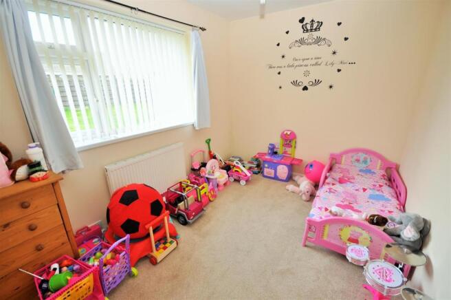 BEDROOM 2