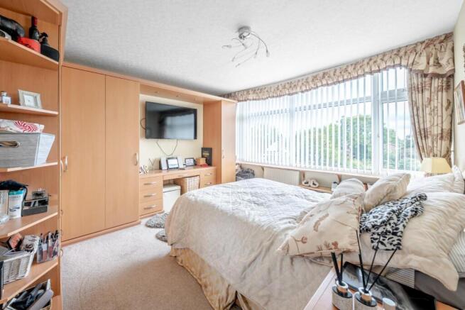 3 bed Semi-Detached for sale Image 6