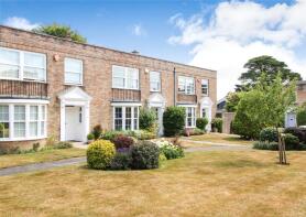 31, Courtenay Place, Lymington SO41 3NQ