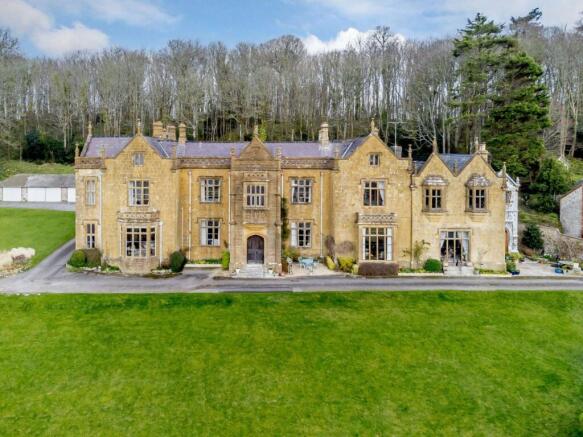 5 The Manor