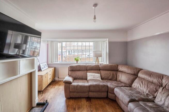 3 bed Sheltered Housing for sale Image 4