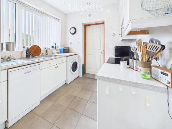 2 bed Detached Bungalow for sale Image 6