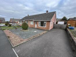 105, King Cuthred Close, Chard TA20 2JD