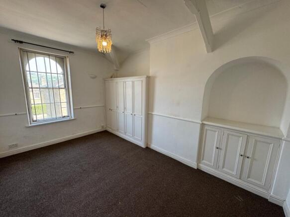 3 bed Terraced for sale Image 8