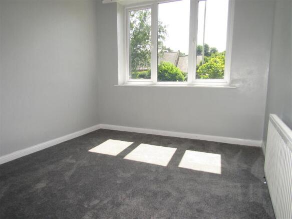 2 bed Semi-Detached Bungalow for sale Image 8