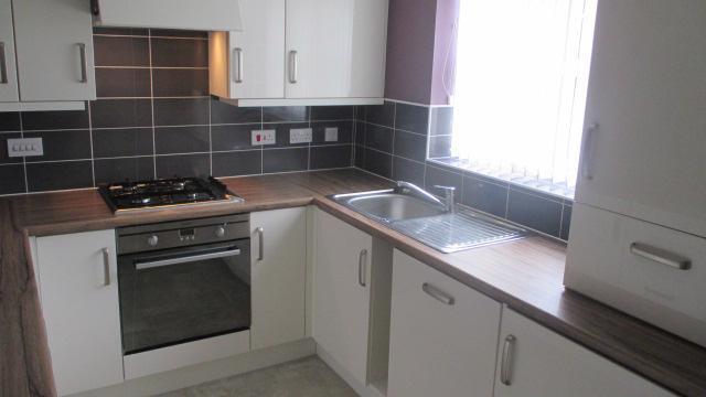 3 bed Semi-Detached to rent Image 4