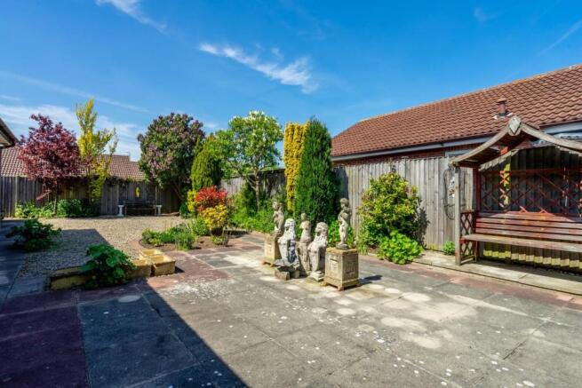 chaldon close 2-13.jpg