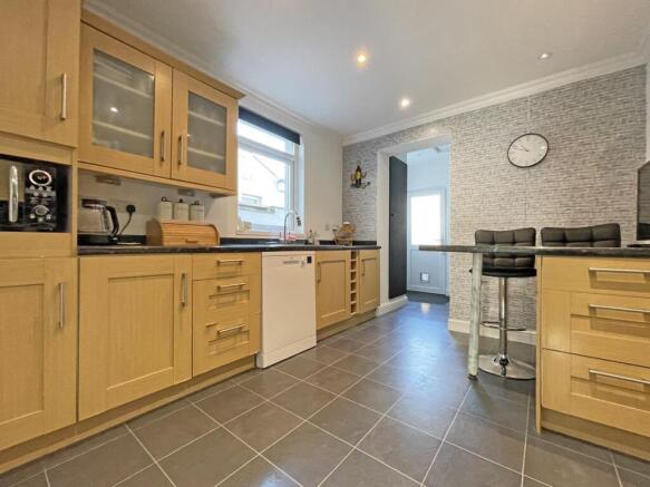 St Levan Road 142 - Kitchen.jpg