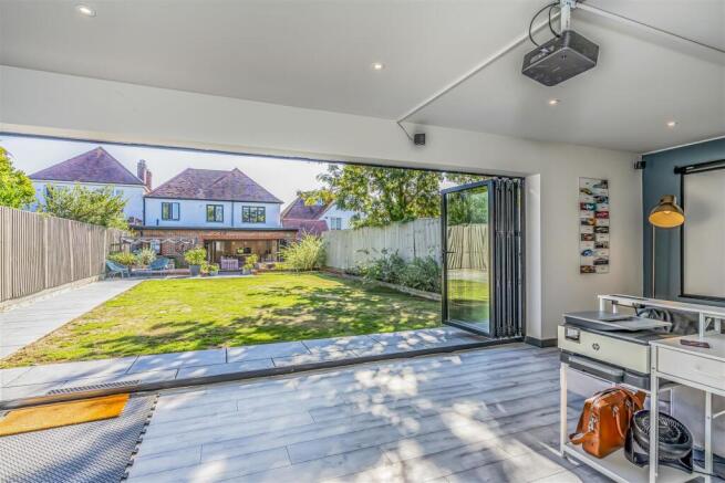 Breacon Avenue, Drayton-PorticoMarketing-Nexa-39.j