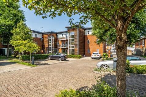 Lindsay Court, Dashwood Avenue, High Wycombe