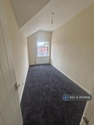 3 bed Terraced to rent Image 8