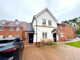 21, Dashers Close, Crowthorne RG45 6GX