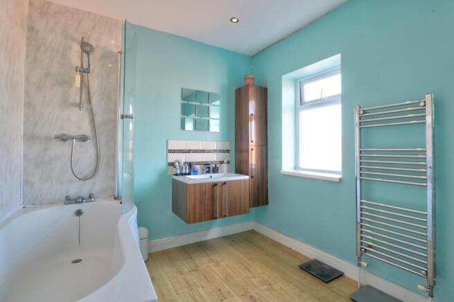 Bathroom 1.1