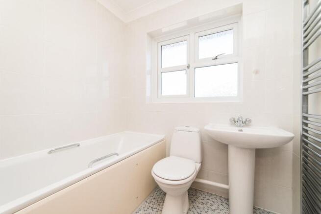 lower bathroom.jpg