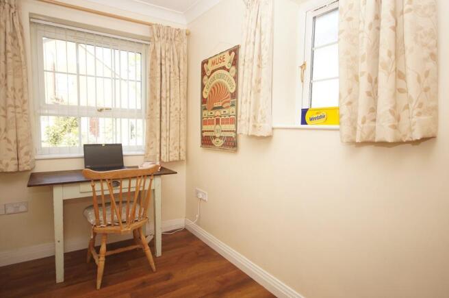 Photo 8