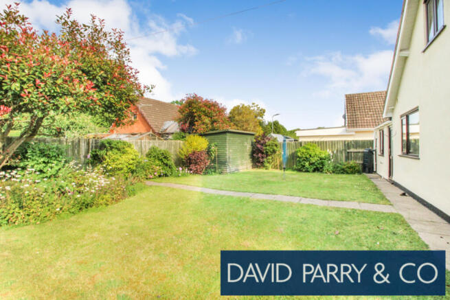 4 bedroom detached dormer bungalow