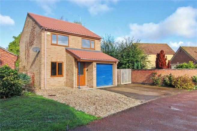 3-bed detached on The Meadows, Thurton, Norwich, Norfolk, NR14, £280,000