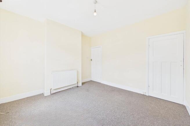 3 bed Terraced to rent Image 9
