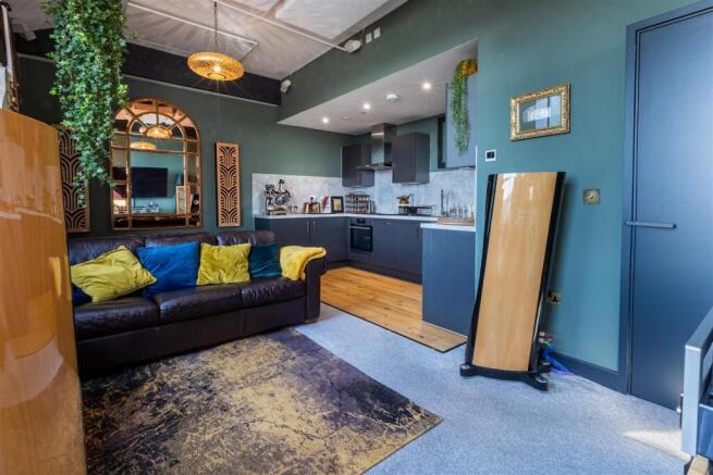 Apt 504 The Mill 21.jpg