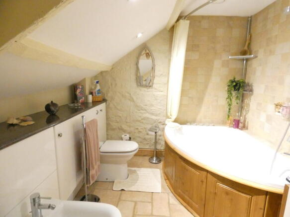 3 bed Cottage for sale Image 11
