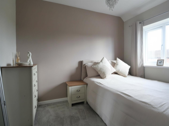 2 bed Terraced for sale Image 8