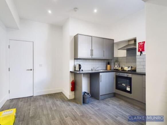 4 bed Terraced for sale Image 5