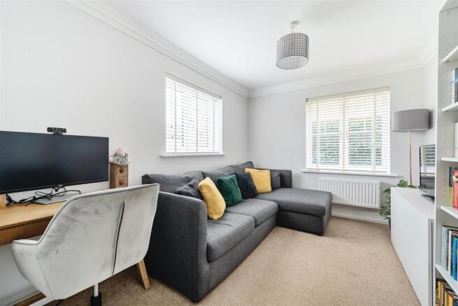 12, Herbert Gardens Towcester