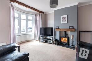 18, Milton Hall Road, Gravesend DA12 1QW