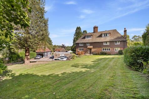 East Street, Turners Hill, RH10