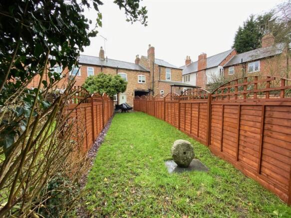 THE PROPERTY