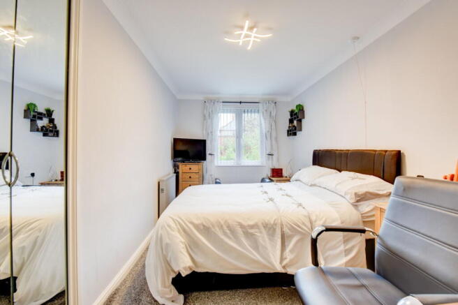 1 bed Retirement Property for sale Image 8
