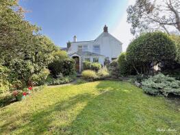 Chumbles Cottage, B3289 Between The King Harry Ferry And The A3078 At Windmill Hill, St. Just In Roseland, St Just In Roseland TR2 5HY