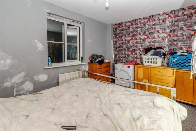 8403354-interior09.jpg