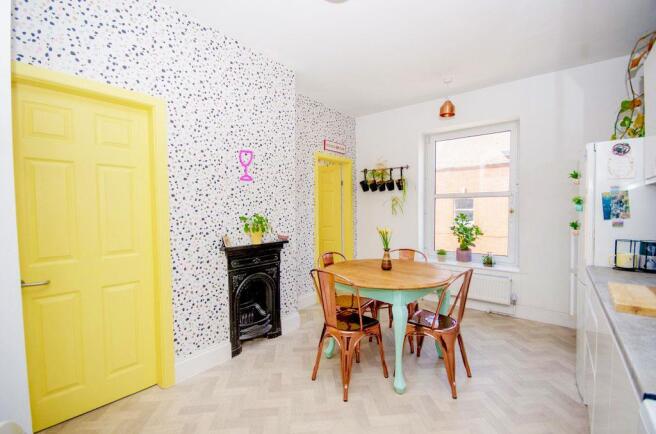 Kitchen pic 3.jpg