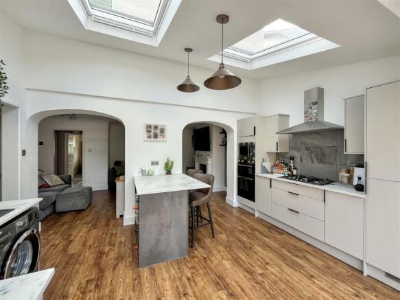 Kitchen/Breakfast Room