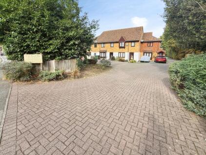Russell Way, Sutton, SM1