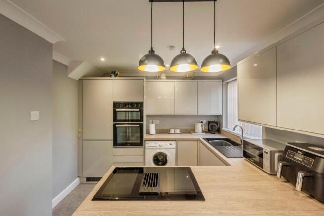 3 bed Detached for sale Image 6
