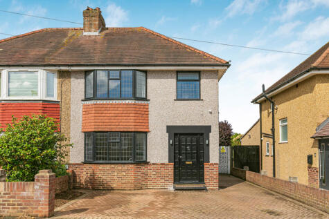 Hythefield Avenue, Egham, Surrey, TW20