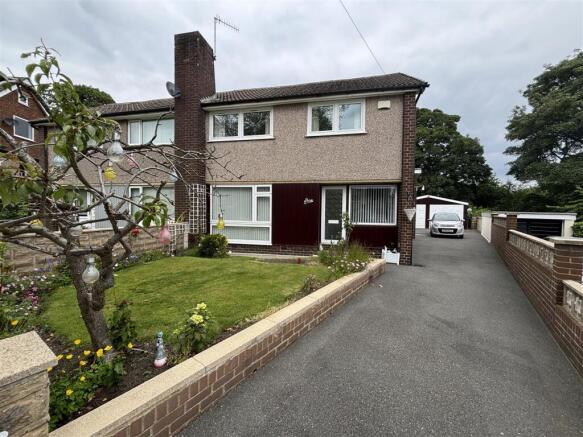 4 bed Semi-Detached for sale Image 7