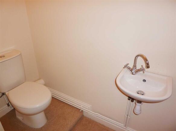 Guest/cloakroom toil