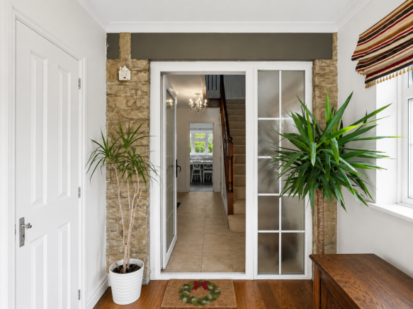 4 bed Detached for sale Image 3