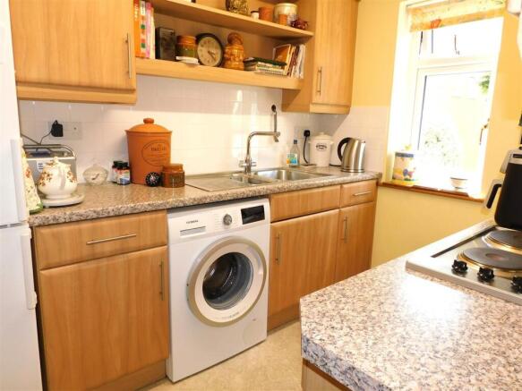 15 RW Kitch.JPG