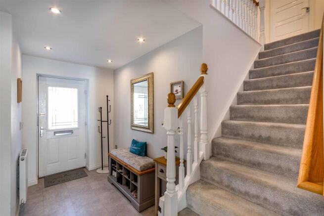 4 bed House for sale Image 10