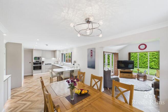 Upper Green Drive, Tingley, Wakefield, West Yorkshire, WF3 photo 4