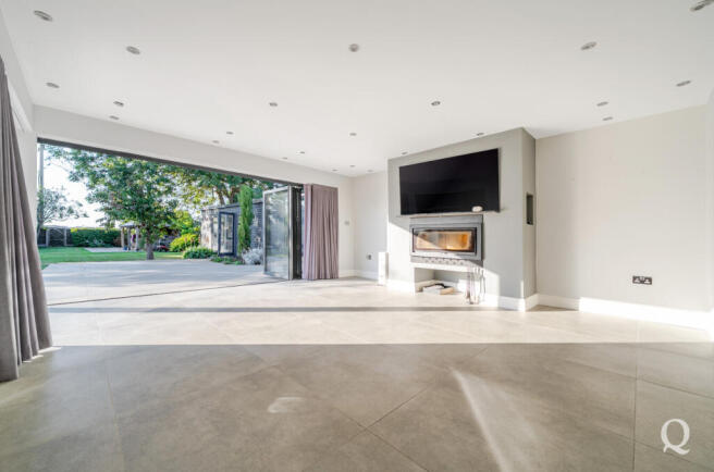 648f104c-1bb6-41e...